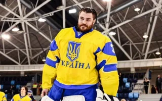 Воротаря збірної України з хокею Едуарда Захарченка мобілізували до ЗСУ