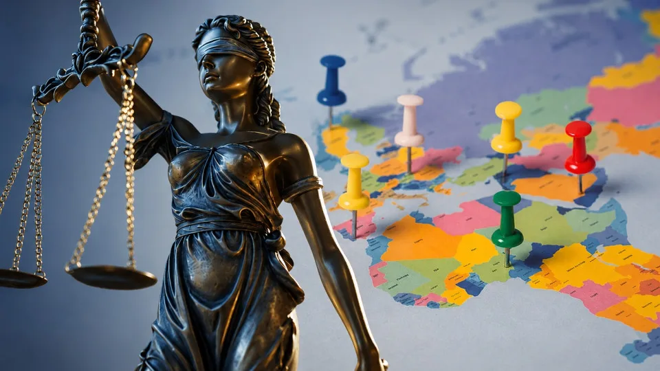 Individual Guilt of a Judge or Joint Punishment: Experience of France and the USA Against Collective Responsibility