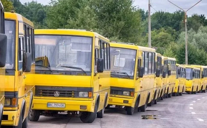 Кияни вимагають встановити валідатори в приватних маршрутках