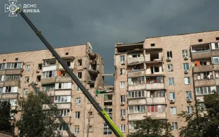 В Дарницком районе Киева завершили спасательные работы в доме после российского удара