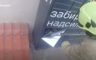 В Ровно 15-летняя девушка застряла в почтомате Новой почты — освобождали спасатели ГСЧС