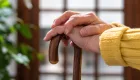 Пенсионерка, которая держала на депозите более 100 тысяч долларов, требовала взыскать алименты со своей дочери — решение суда