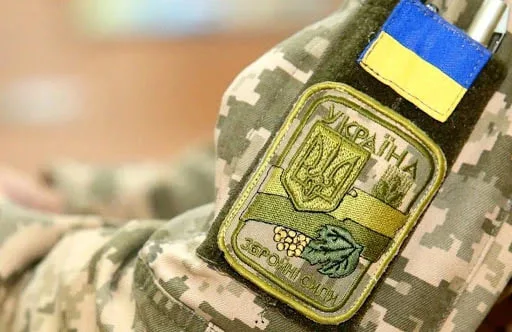 Военный ради увольнения со службы купил поддельную инвалидность для жены за 2 тысячи долларов: дело передано в суд