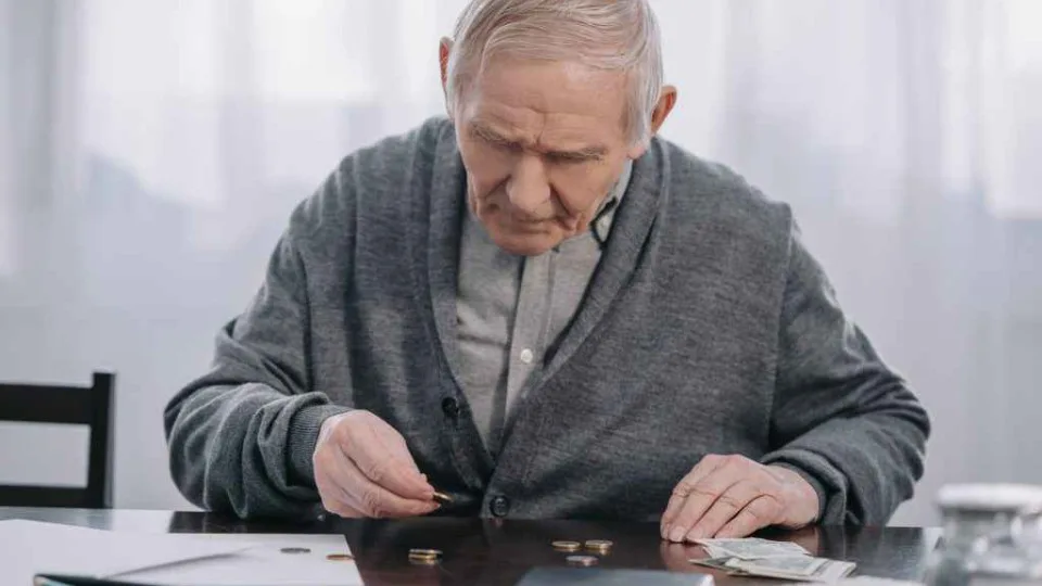 You can receive several supplements to your pension at once: who is entitled to additional payments