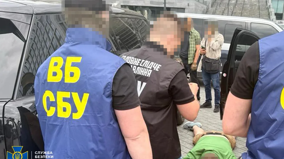 В Торгово-промышленной палате Украины разоблачили схему на 100 тысяч евро: задержаны советница и ее сын