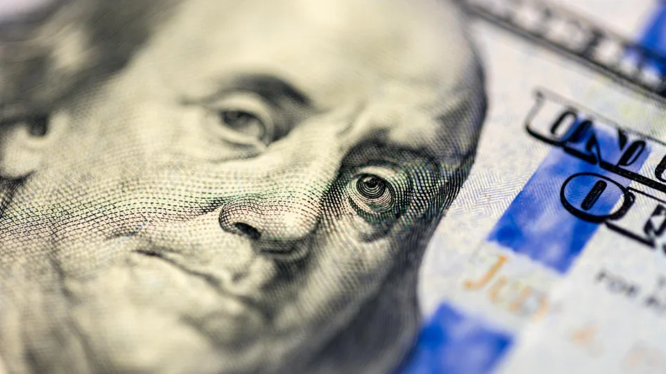 Is it necessary to pay the single tax on the amount earned due to a more favorable exchange rate