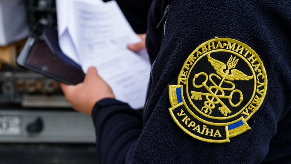 Конфискат под цифровым контролем: вернуть исполнительное производство из архива и не дать должнику спрятать активы теперь можно в один клик