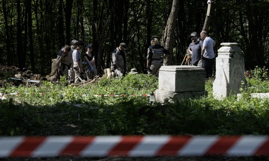 На Волыни начнут новый этап поиска и эксгумации захоронений поляков