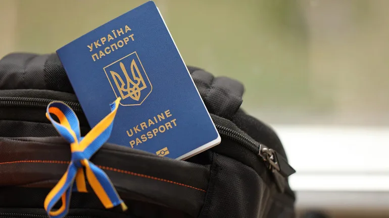 На западной границе Украины вырос пассажиропоток: сколько человек пересекли границу и где самые большие очереди