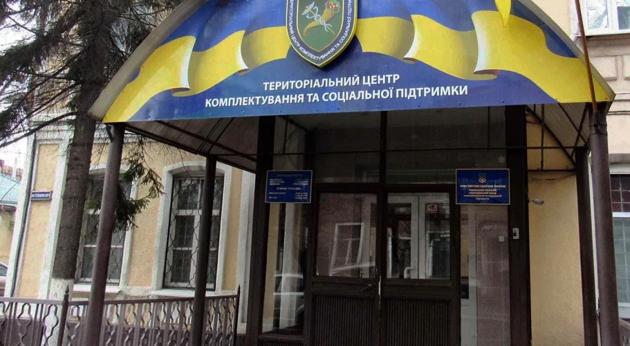 Мужчина заявил об отсрочке и болезнях, но ТЦК его мобилизовал: суд объяснил, законно ли это