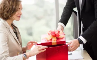 Not All Gifts Are Taxable: Who Has to Pay and What Limits Exist