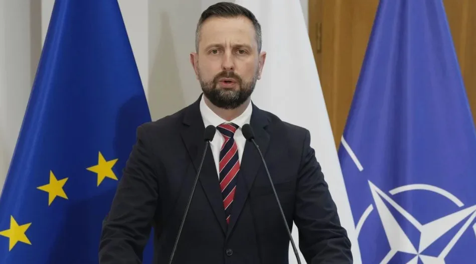 Пригодные к службе украинцы должны вернуться на Родину, — министр обороны Польши