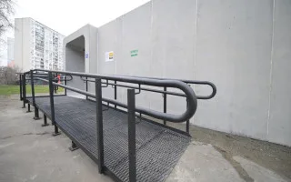 Mobile shelters at stops and eviction of tenants from shelters: in the 5th year of the war, the authorities took up civil protection of the population