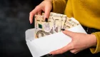 Работодатель может удержать 50% из заработной платы: в каких случаях это разрешает закон