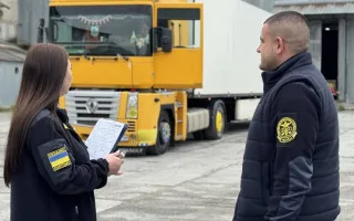 Що відбувається з конфіскованим на митниці майном: хто продає авто і товари після рішення суду