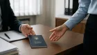 Затримка видачі трудової книжки: апеляційний суд пояснив, що має довести працівник для стягнення середнього заробітку