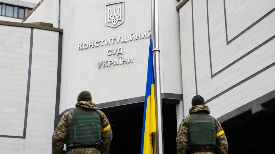 КСУ визнав неконституційною норму КПК щодо скасування запобіжного заходу для проходження військової служби