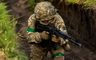 Демобилизация для контрактников, дистанционная ВВК и денежное обеспечение раненым до самого увольнения: какие изменения предлагают в ВР