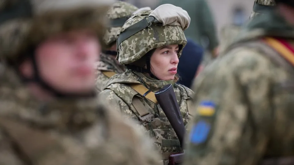 Military Registration of Female Medics: Who Must Register for Military Service and When