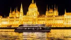 Дунай обмелел до критического уровня: лайнеры с туристами застряли посреди реки