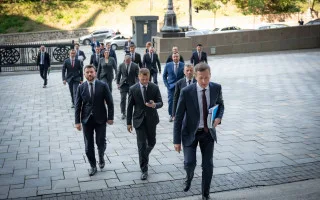 Кабмин уволил главу Нацполиции, заместителей министров и руководителя Аппарата Премьер-министра