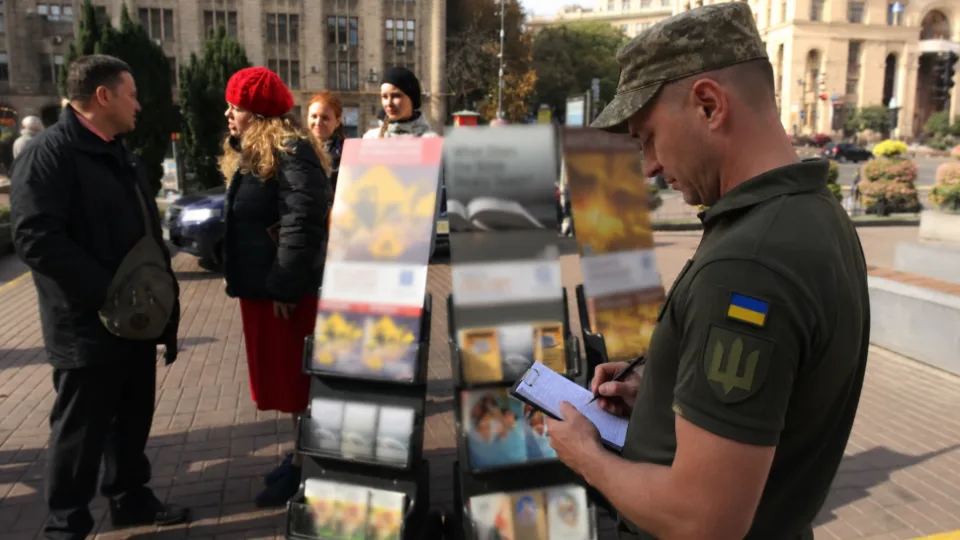 Свидетель Иеговы отказался от мобилизации, потому что вероисповедание запрещает ему носить оружие: суд приговорил его к 3 годам лишения свободы