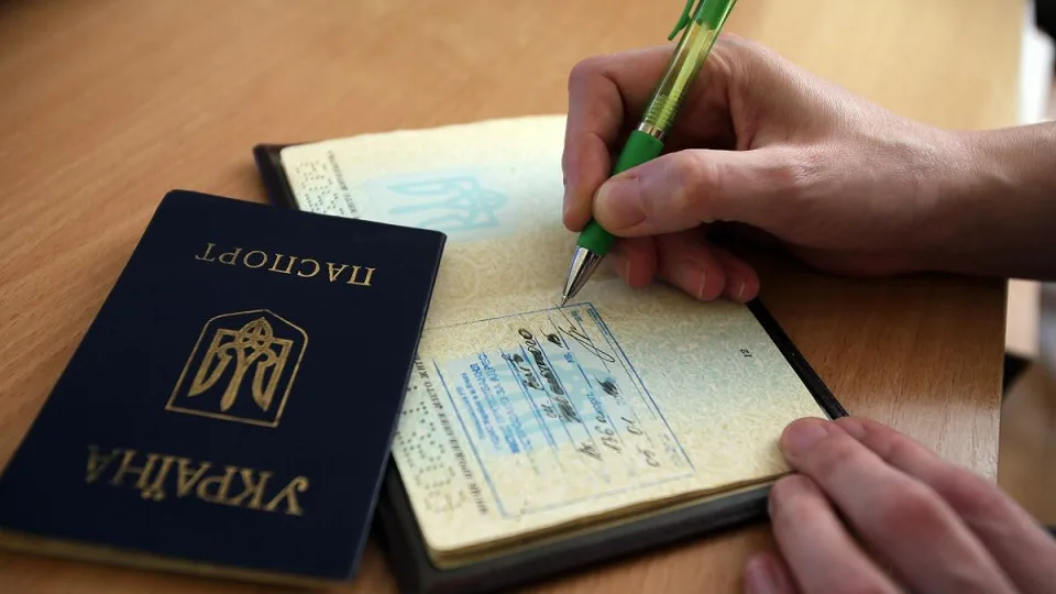 Громадяни з реєстрацією на ТОТ не можуть підтвердити місце проживання: у Раді хочуть змінити закон