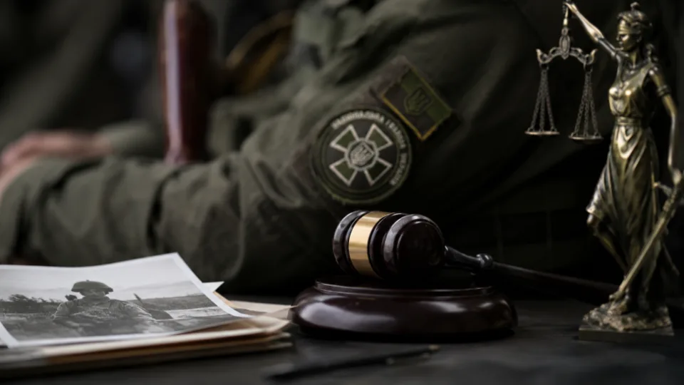 Нацгвардія вимагала від матері загиблого військового довести, що її син не вчинив самогубство — суд визнав це незаконним