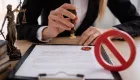 Когда нотариус имеет право отказать в удостоверении документов: полный перечень законных оснований
