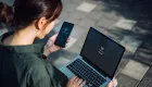 Работодатели превратили компьютеры и телефоны в инструменты слежки: где проходит граница между контролем и частной жизнью работника