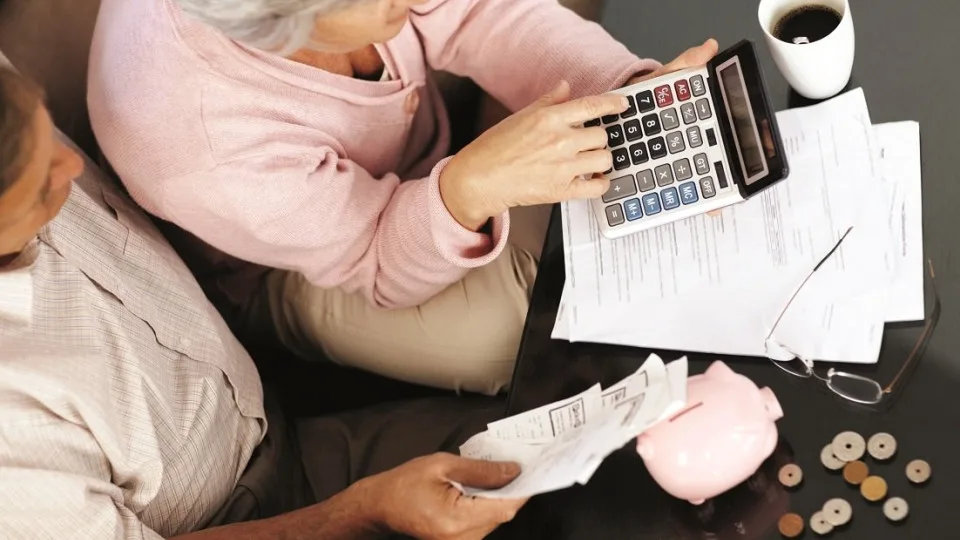 Subsidy after leaving abroad: who will keep the assistance and who will be excluded from the calculation