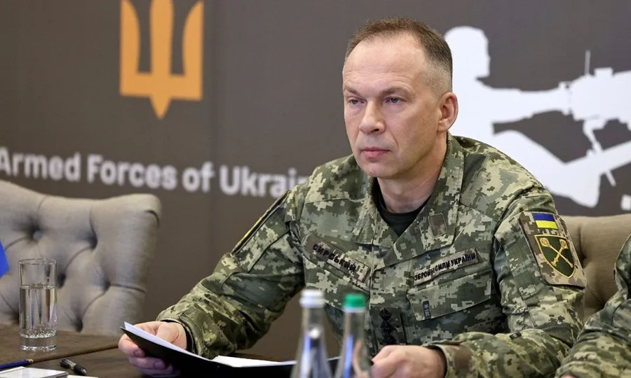 Сырский заявил, что покидает должность Главнокомандующего ВСУ: Передаю преемнику армию, которая не только держит оборону, но и наступает