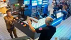 В Киеве мужчина открыл стрельбу в супермаркете на Оболони
