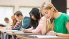 Соцпомощь для малообеспеченных: учитывается ли стипендия студентов после 18 лет как доход