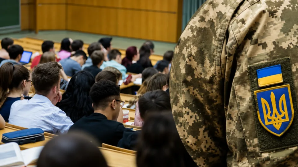 College Graduates Can Be Mobilized Before Entering University: When the Deferment Is Lost