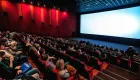 Поход в кинотеатр может обернуться штрафом: что нельзя делать во время сеанса