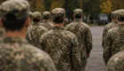 Виграв апеляцію, але зі служби не звільнили: суд поставив крапку у справі військовослужбовця, який доглядає за дідом