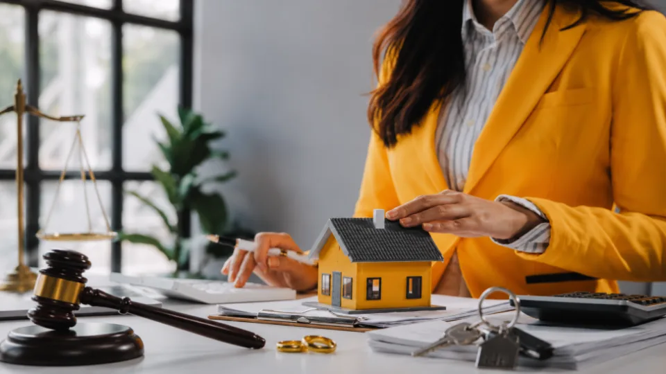 Who Will Get the Apartment, House, and Business After Divorce: Overview of Five New Positions of the Supreme Court