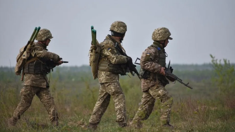 Military Transfers via "Army+": Who Can Submit a Report and What Conditions Apply