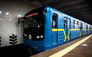 Поезда могут задерживаться на минуту — в киевском метро хотят ввести минуту молчания