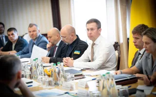 Сергей Корецкий раскритиковал выполнение планов устойчивости и установил министерствам жесткий дедлайн