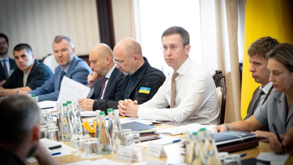 Сергей Корецкий раскритиковал выполнение планов устойчивости и установил министерствам жесткий дедлайн
