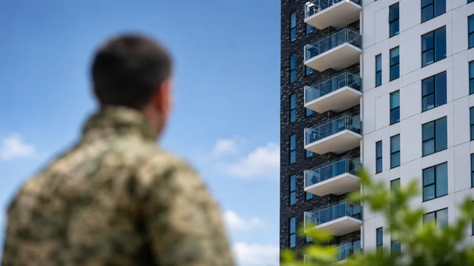 If housing is not provided on time: military personnel may automatically receive compensation