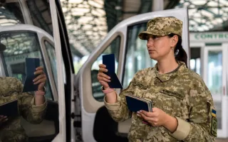 Не только паспорт: без каких документов мужчина с инвалидностью III группы не сможет выехать за границу
