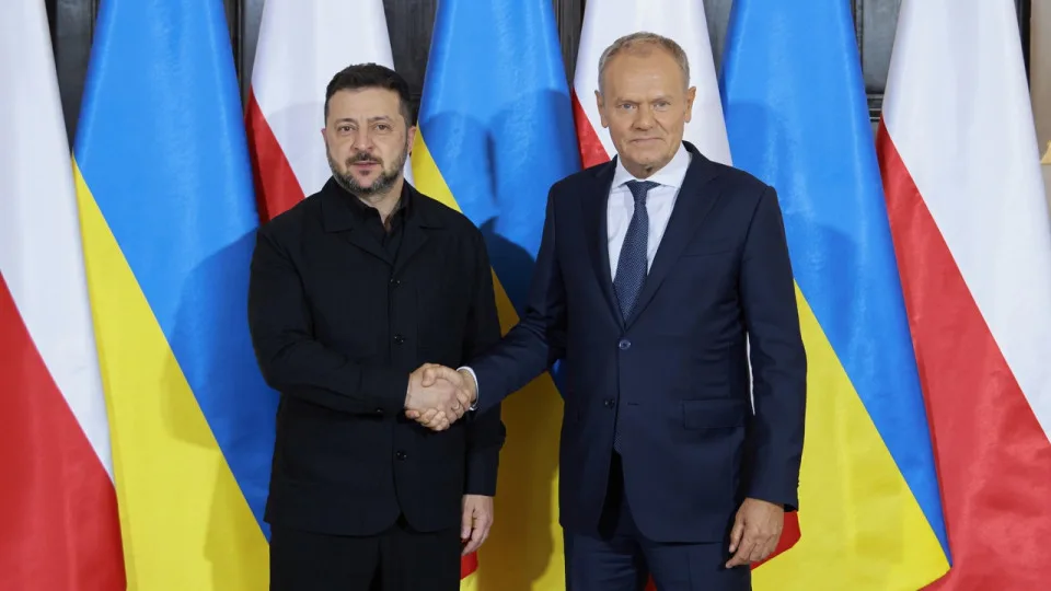 Безопасность украинцев в Польше стала одной из тем встречи Зеленского и Туска
