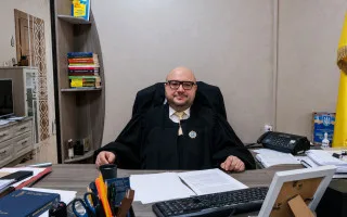 The High Council of Justice found violations of jurisdiction, case distribution, and review deadlines, but limited itself to a warning for the judge from Mykolaiv