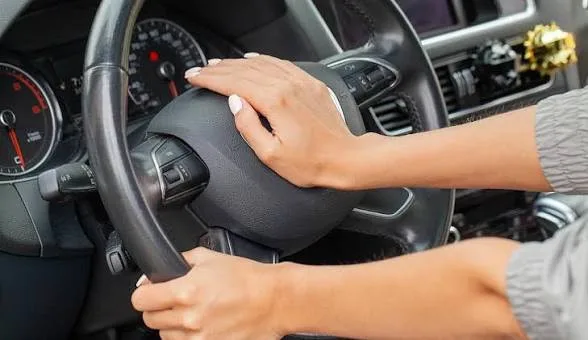 Car Horn: When It Can Be Used According to Traffic Rules
