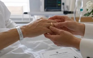 Вступить в брак можно прямо в больнице — при каких условиях сотрудник ЗАГСа приедет к пациенту