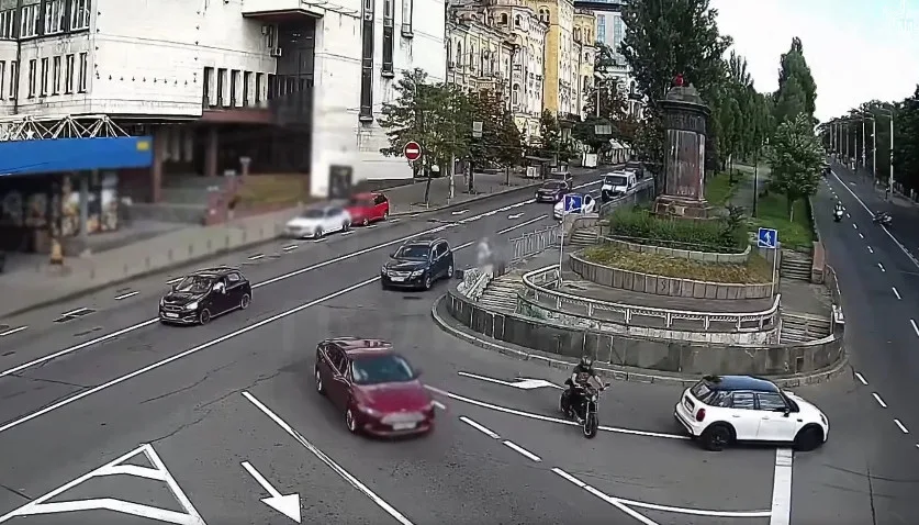 In Kyiv, a Harley-Davidson rider who violated traffic rules and tried to flee from the motorcycle patrol was punished