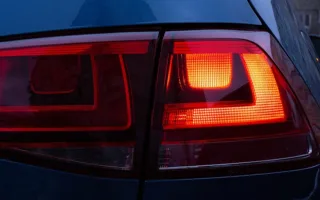 Автомобилям из США могут разрешить эксплуатацию без замены задних поворотников: что предлагают